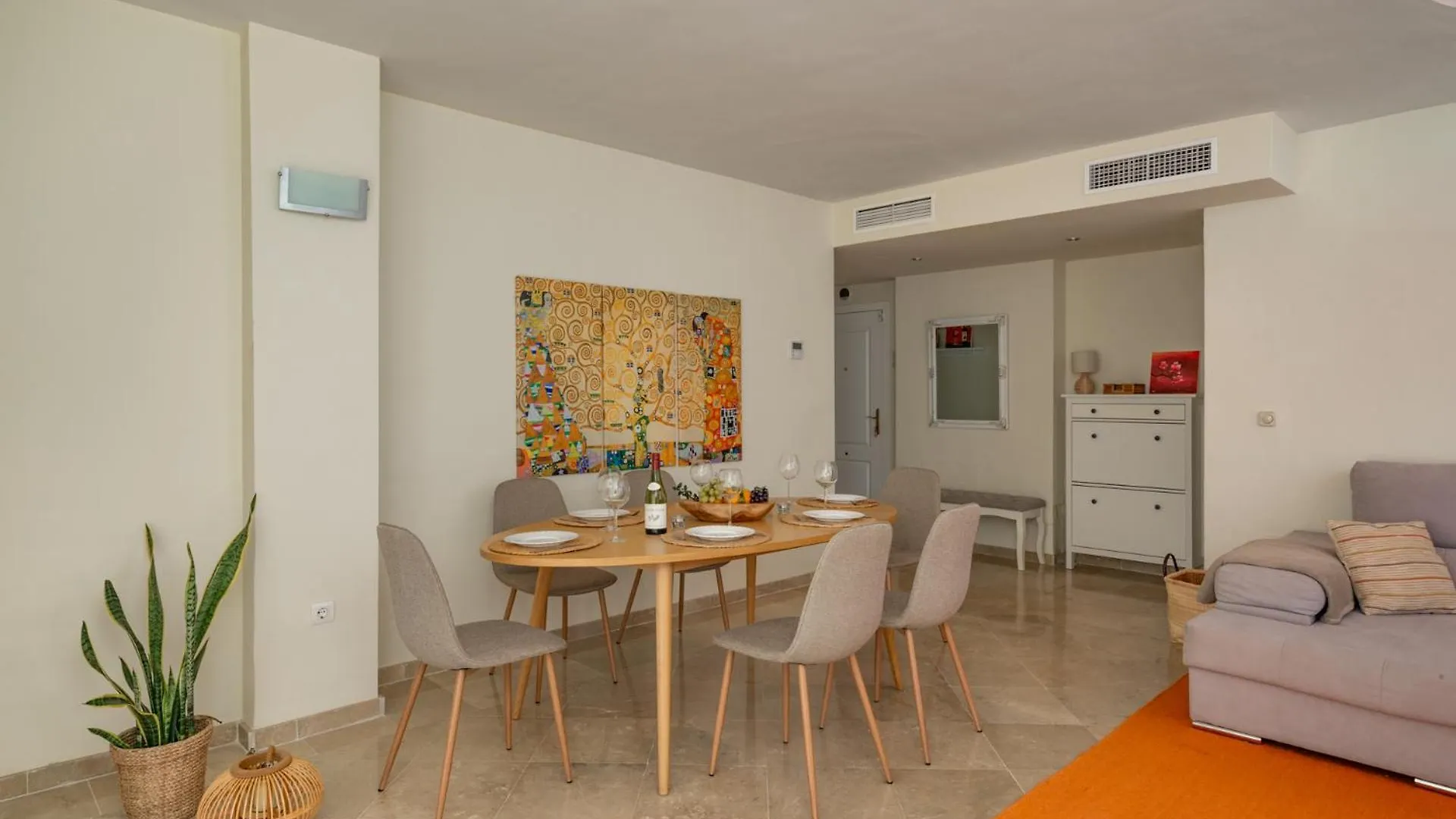 3 Bedroom, Top Floor With Fantastic Terrace And Pools Sitio de Calahonda 0*,  Spain