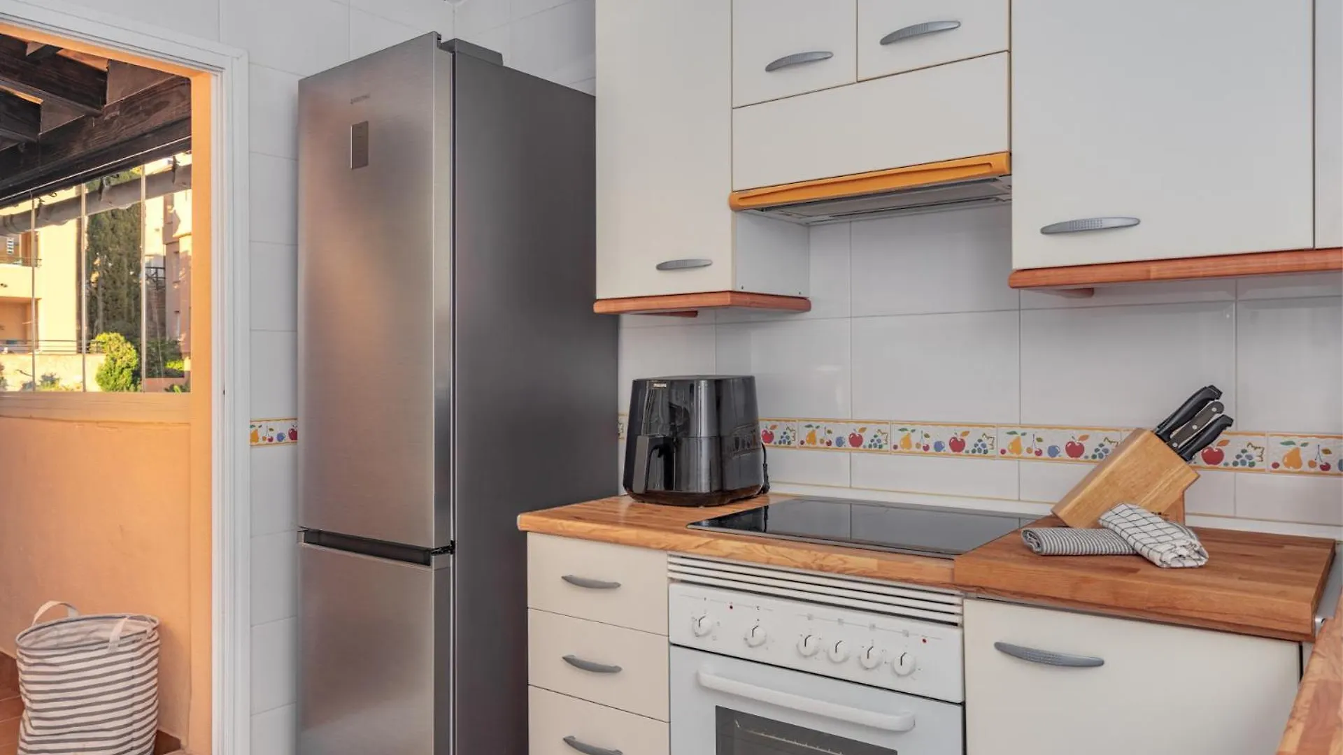 Apartment 3 Bedroom, Top Floor With Fantastic Terrace And Pools Sitio de Calahonda Spain